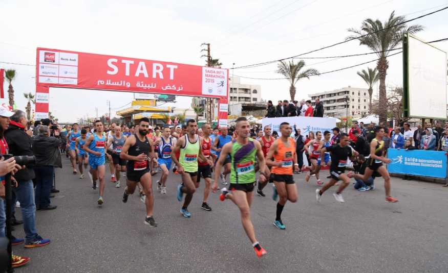 بالصور.. ماراثون صيدا الدولي ينطلق بسباقات الـ٤٢ كلم و٢١ كلم 